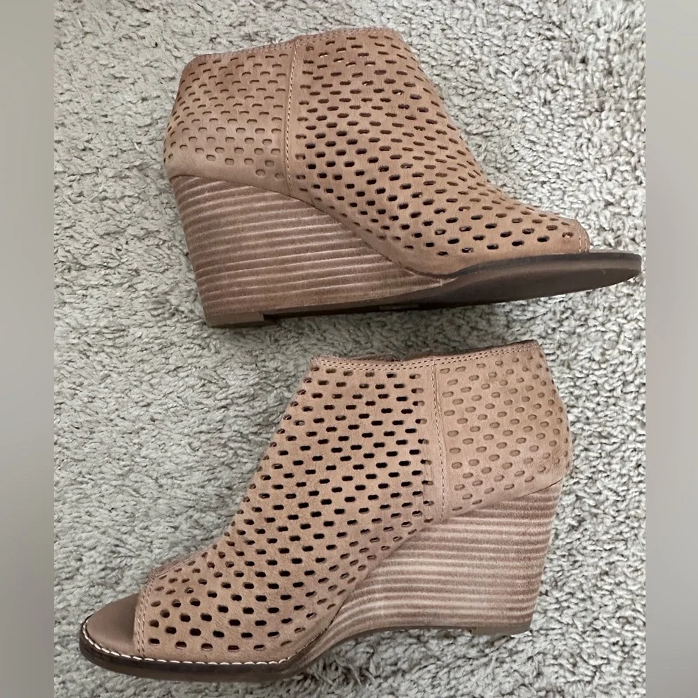 Lucky Brand Tan Wedge Ankle Boots with Peep Toe and Side Zipper